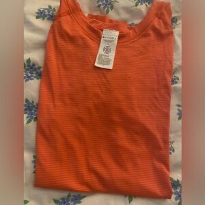 Athleta Momentum seamless short sleeve